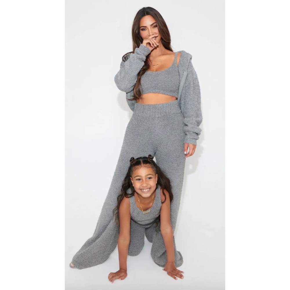 Skims S/M Cozy Knit Boucle Sweater Tank + Pants Set in Smoke Grey - Picture 8 of 10